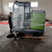 电动扫地车的工作效率,可能会致使保洁和环卫人