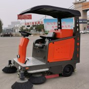 为什么很多客户点名想要小型电动扫地车？