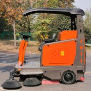 为什么都在使用路面垃圾清扫车？他有什么优势